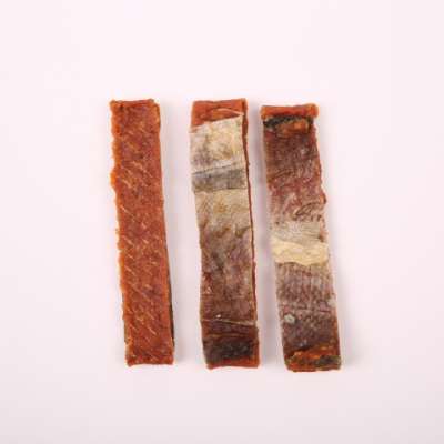 Dog Cat treats salmon slice with cod skin